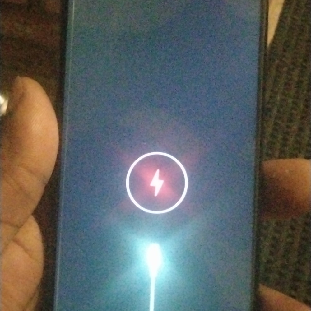 I'm selling a brand new metro PC's phone